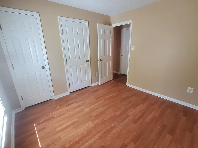 900 Swallow Crest Ct #K — Photo 1