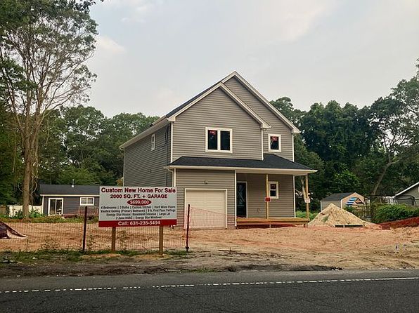 90 W Yaphank Rd
