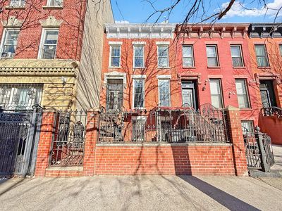 971 Bergen St, Brooklyn, NY, 11216