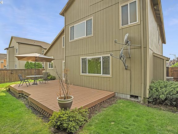 3rd image of 501 SE 171st Ave