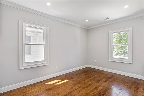 Sold by Trusted Property Advisors Corp | media 14