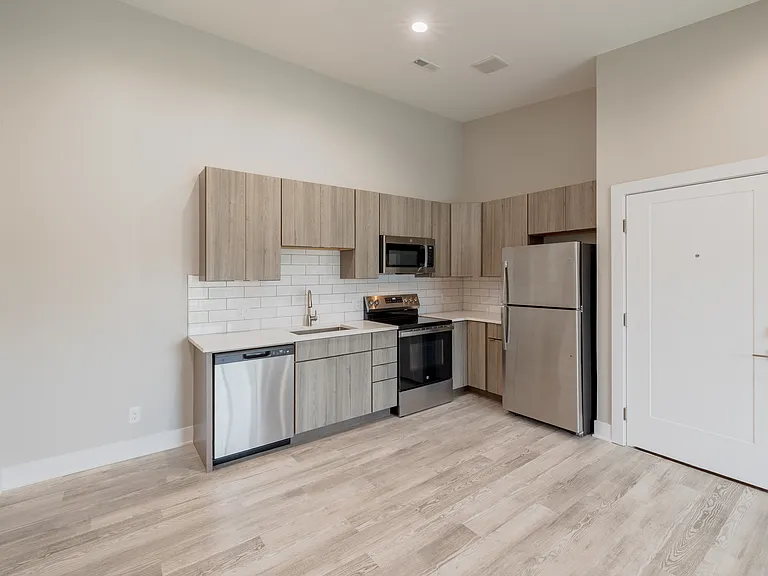 Northridge Meadows — Photo 3