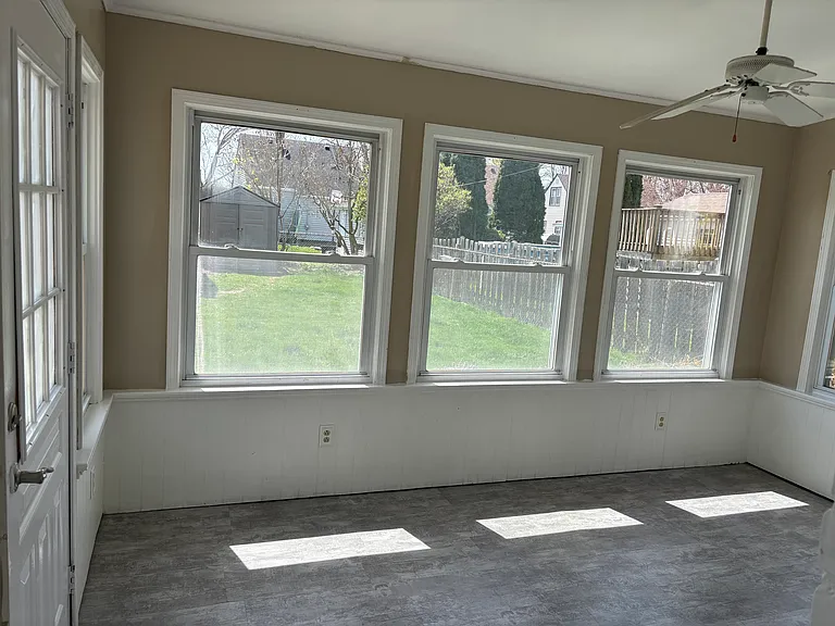 1703 Michigan Blvd — Photo 11