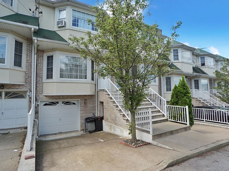 1st image of 112 Herrick Ave