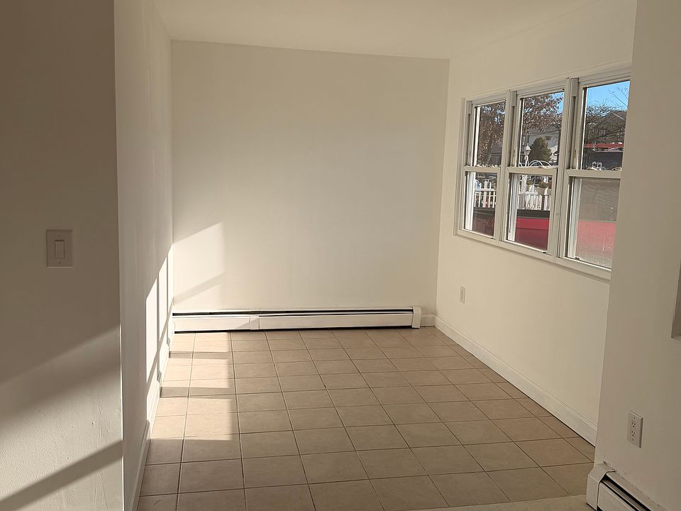 1st image of 255 Ada Dr Floor 1