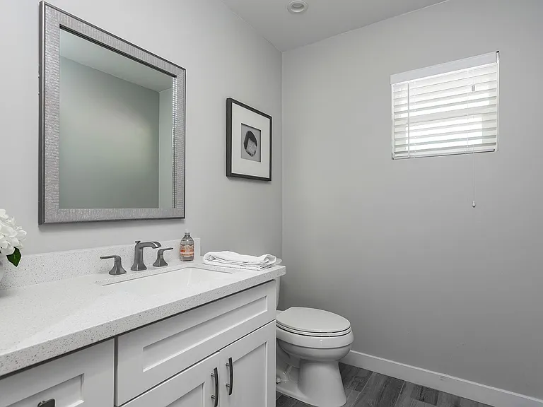 8201 E Piccadilly Rd — Photo 14