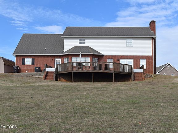 4th image of 305 Hill Top Dr