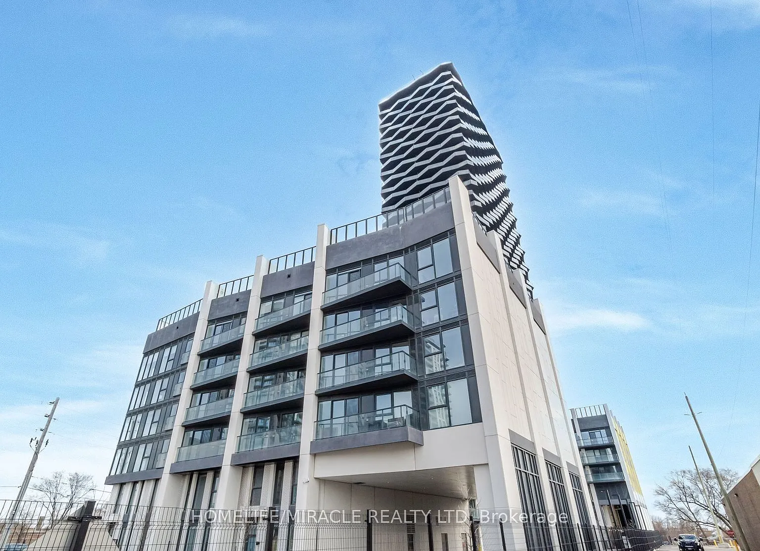 2 bed, $2,449 — Photo 1