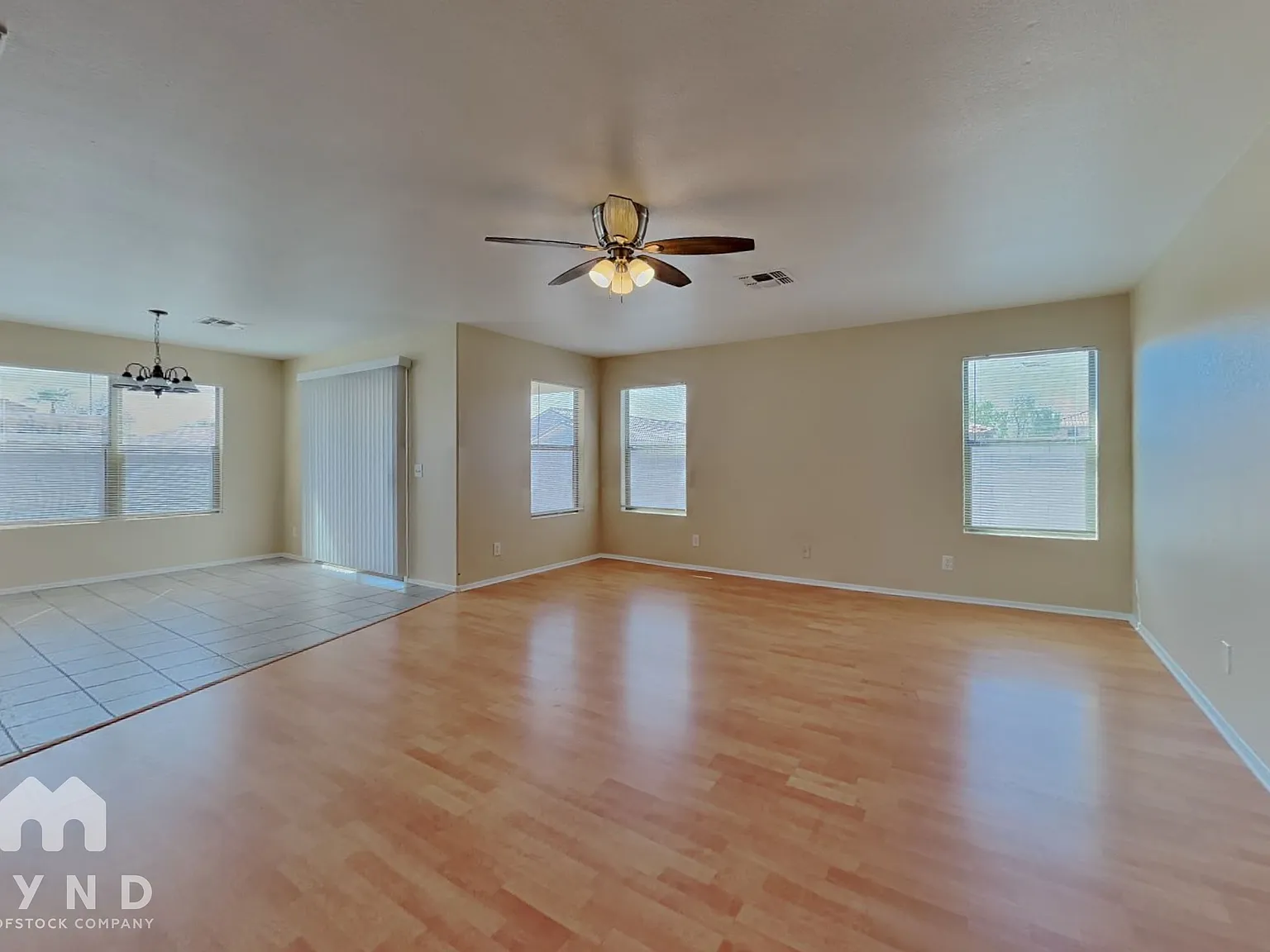 3 bed, 2.0 bath, 1307 sqft, $1,745 — Photo 4