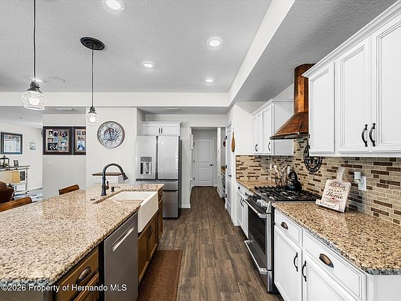 3rd image of 11051 Mirage Ave