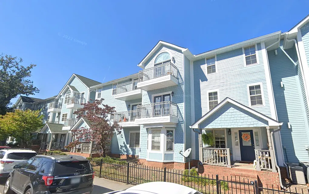 (ACH DeM) 1615 Queen Anne Way - 0 — Photo 4