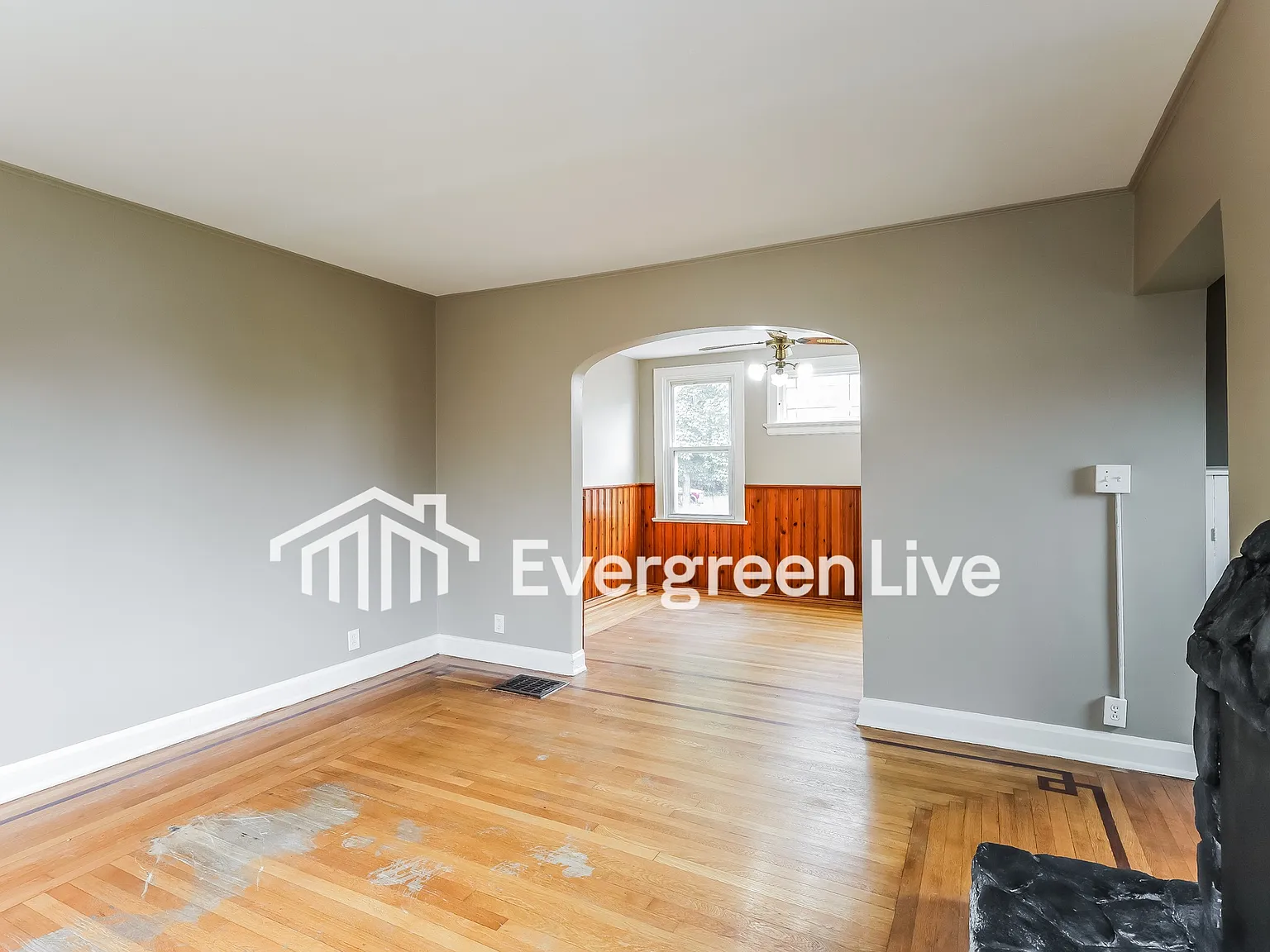 3 bed, 1.0 bath, 1856 sqft, $1,795 — Photo 2