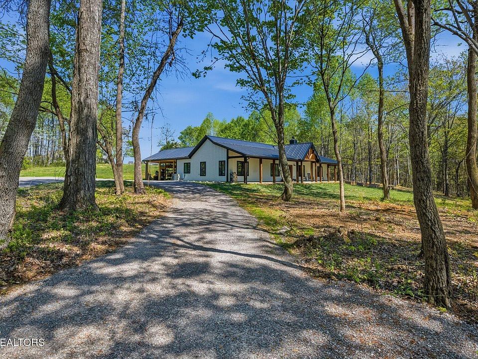 4th image of 8212 Barker Rd