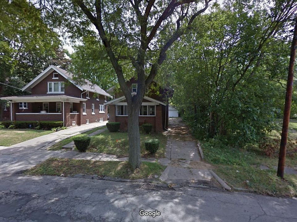 1st image of 121 Miriam Ave