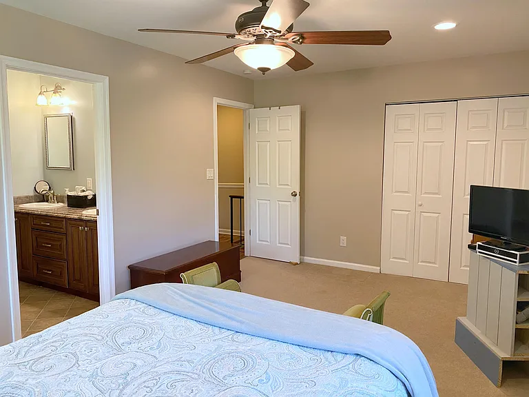 56 Woodlake Dr — Photo 13