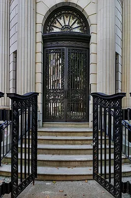 Sold by Corcoran | media 24