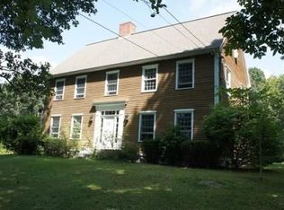 160 Burbank Rd, Sutton, MA 01590