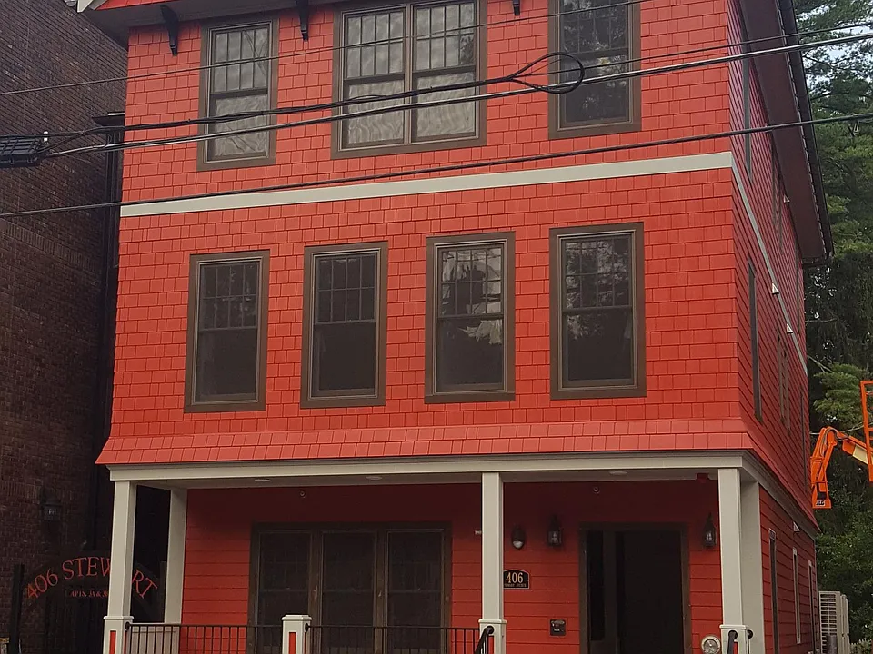406 Stewart Ave #1