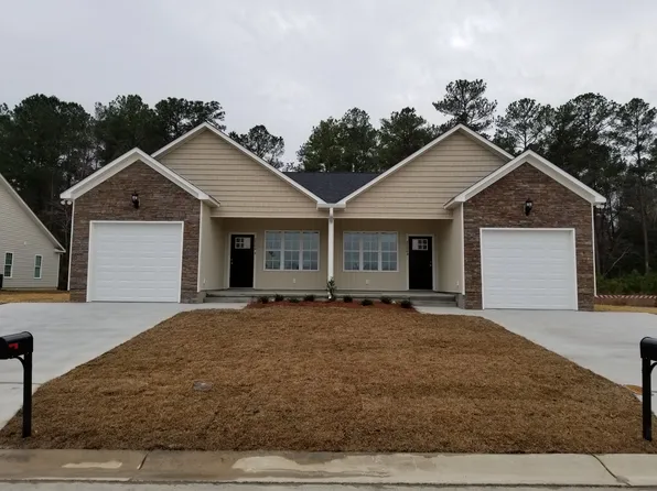 2300 Brookville Dr #A, Greenville, NC 27834