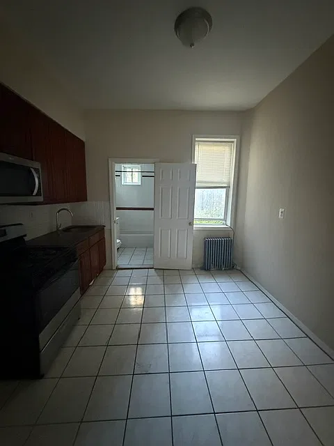 1 bed, 400 sqft, $1,325 — Photo 3