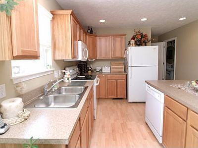 4th image of 8910 Alanada Dr SE