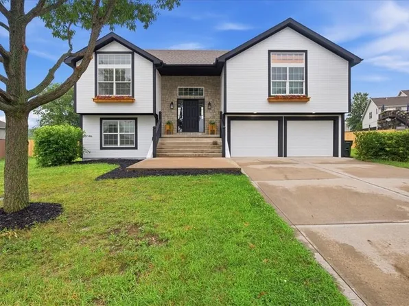 4000 Cades Cv, Leavenworth, KS 66048