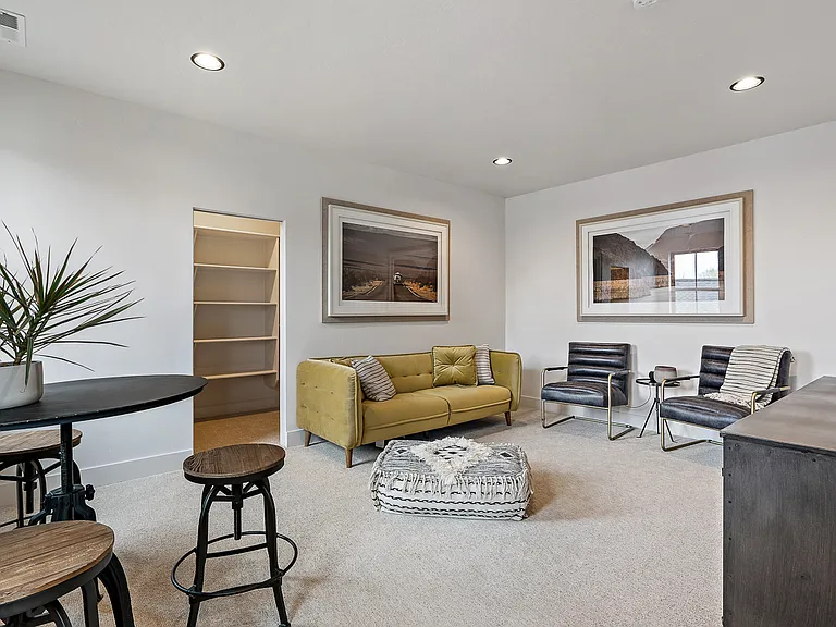 2526 W Rustic Forge St — Photo 35