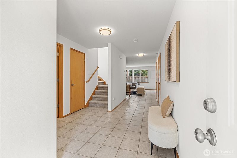 4th image of 12828 175th Court SE