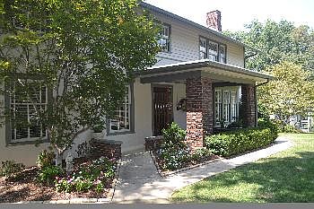 2nd image of 1001 Summer St