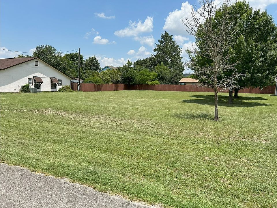 1st image of 618 Horseshoe Falls Dr