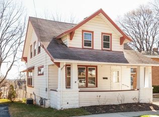 119 Spring St, Waukesha, WI 53188