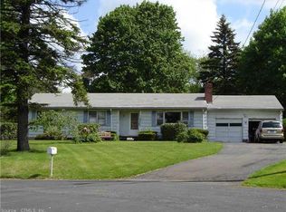 16 Alling Ct E, Northford, CT 06472