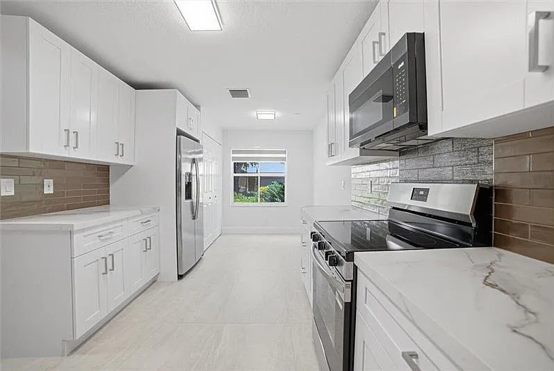 3 bed, 1588 sqft, $4,000 — Photo 3