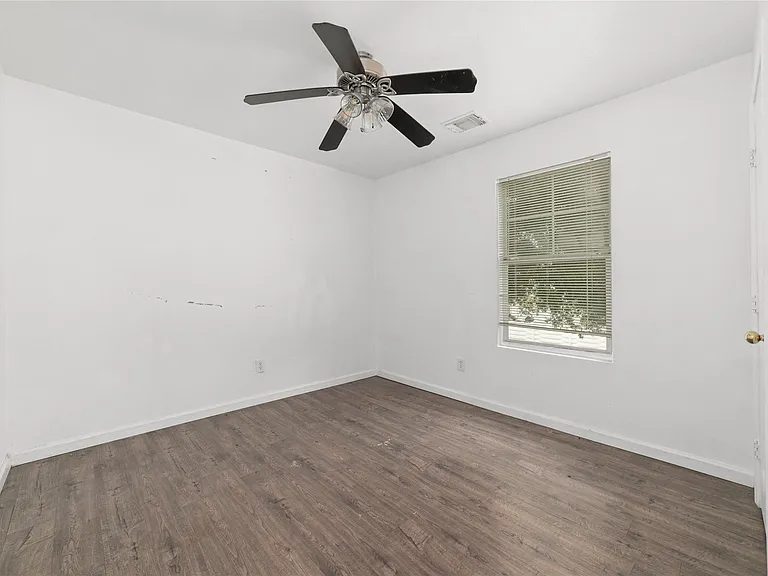 10106 Farrell Dr — Photo 11