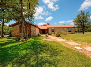 910 Hawk Dr, Manchaca, TX 78652