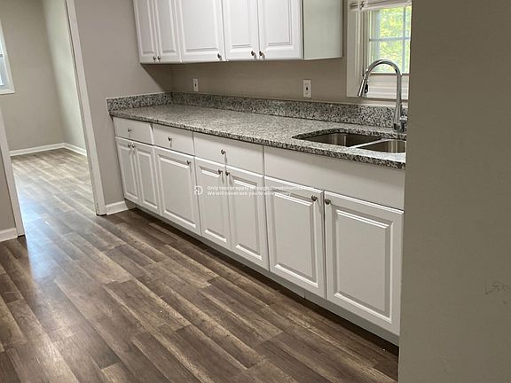 3rd image of 7909 Montgall Ave