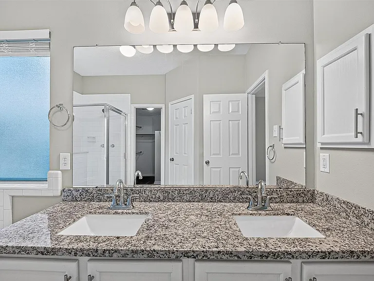 2902 Burgess Hill Ct — Photo 28