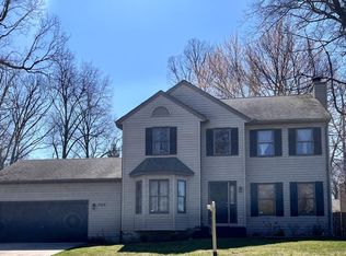 1102 Burlington Beach Rd, Valparaiso, IN 46383