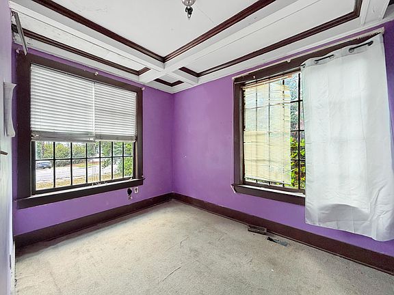 9th image of 147 Lowman St