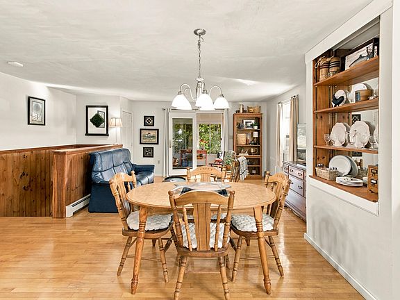 5th image of 11 Lupine Lane
