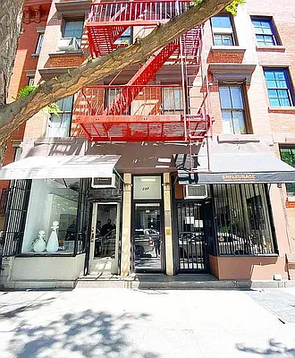 Rented by Waverly Realty Associates | media 1