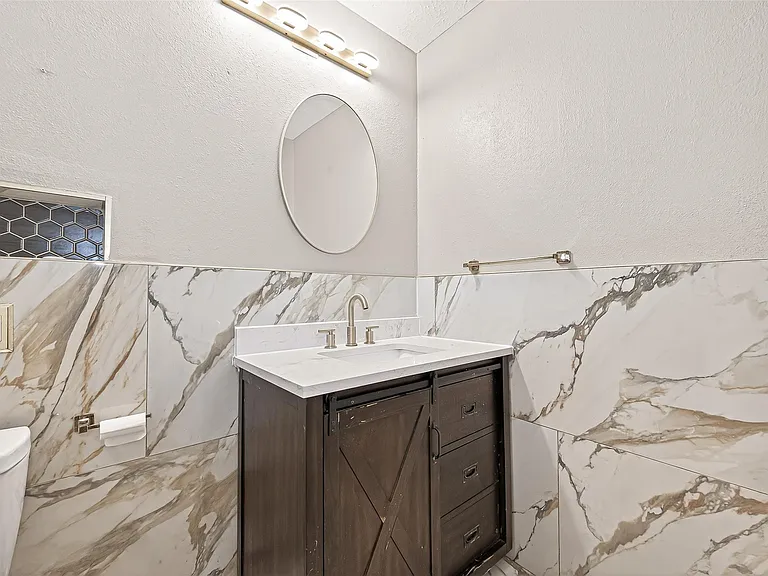 13702 Ella Lee Ln — Photo 32