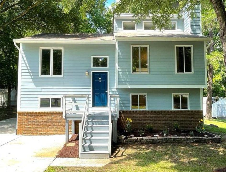 1st image of 11817 Carmel Lakes Dr