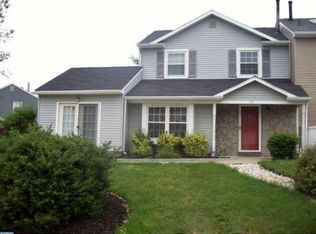 92 Old Orchard Dr, Sicklerville, NJ 08081