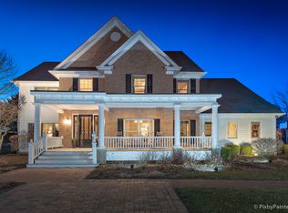 4N604 N Robert Frost Cir, St Charles, IL 60175