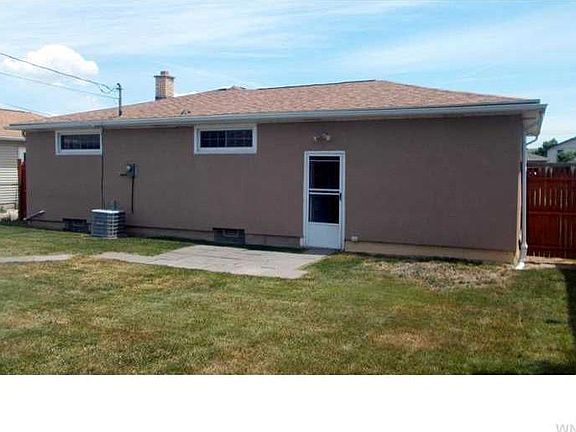 3rd image of 106 Patricia Ln