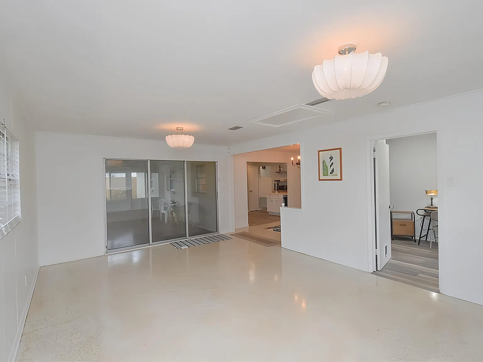 3 bed, 1562 sqft, $2,400 — Photo 2