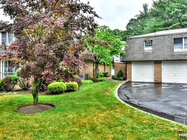 279 Collignon Way APT 5, River Vale, NJ 07675