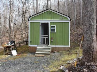 532 Bear Mountain Rdg, Green Mountain, NC 28740