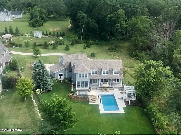 3rd image of 99 Northbridge Ct